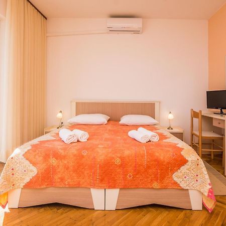 Apartments In House Liveric, In Vir At The Beach מראה חיצוני תמונה